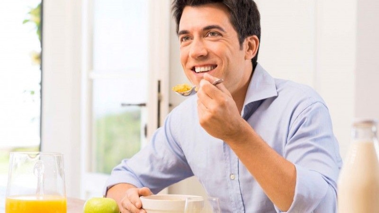 10 Foods Men Over 40 Must Eat For Their Overall Health